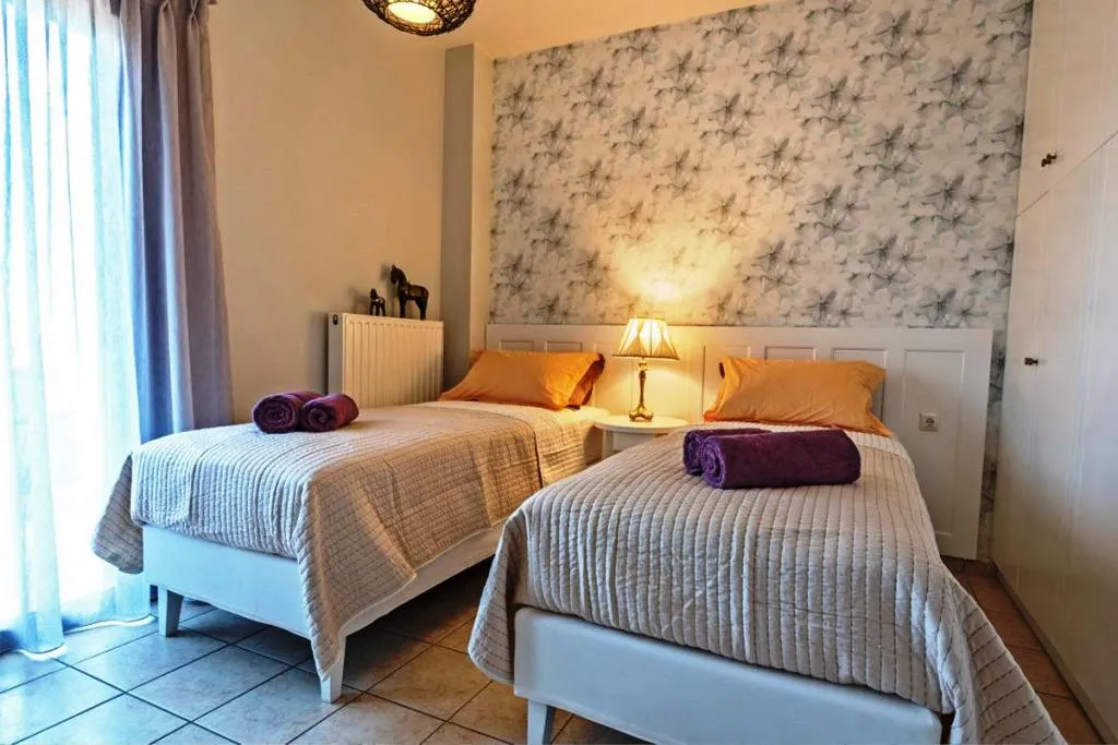 VILLA FOUR BEDROOMS WITH PRIVATE POOL Room, Villa Camellia, Crete