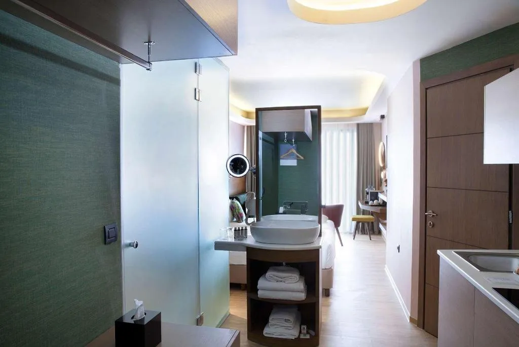 Room, ZEUS Essence Wyndham Athens Residence, Athens