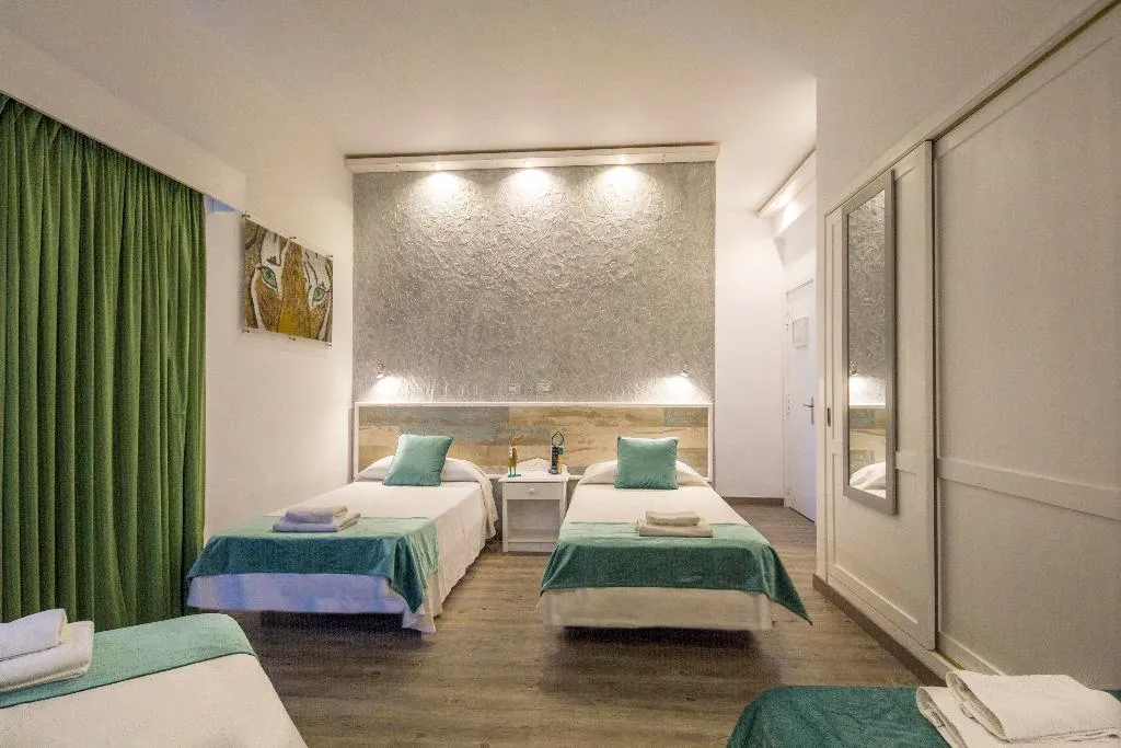 Room, Sun Holidays, Tenerife