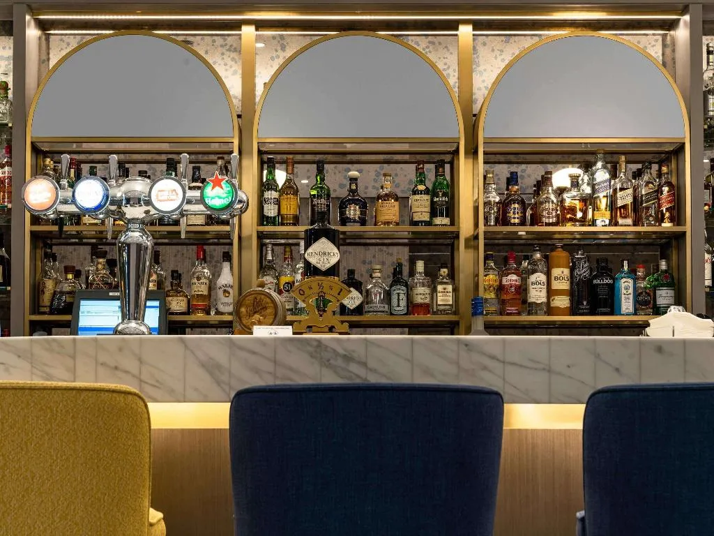 Bar, Sofitel Dubai Jumeirah Beach, Dubai