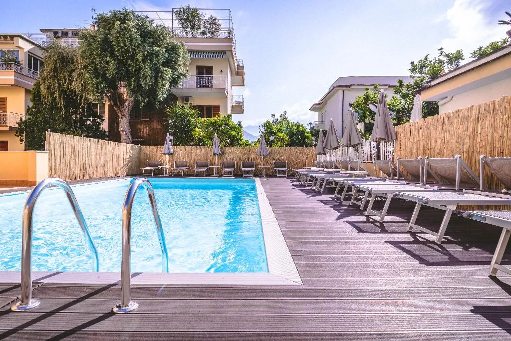 Pool, Hotel Isabella Sorrento, Naples
