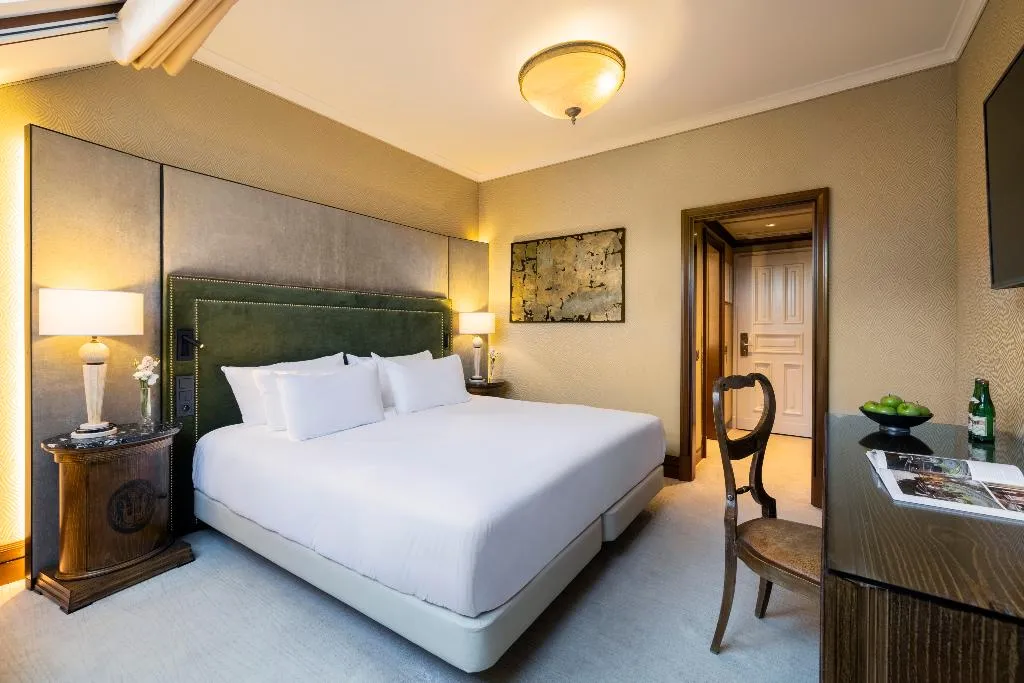 DOUBLE PREMIUM Room, NH Collection Prague Carlo IV, Prague