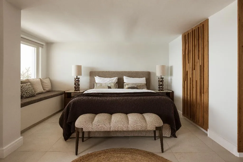 SUITE GRAND Room, Aqua Luxury Suites, Santorini