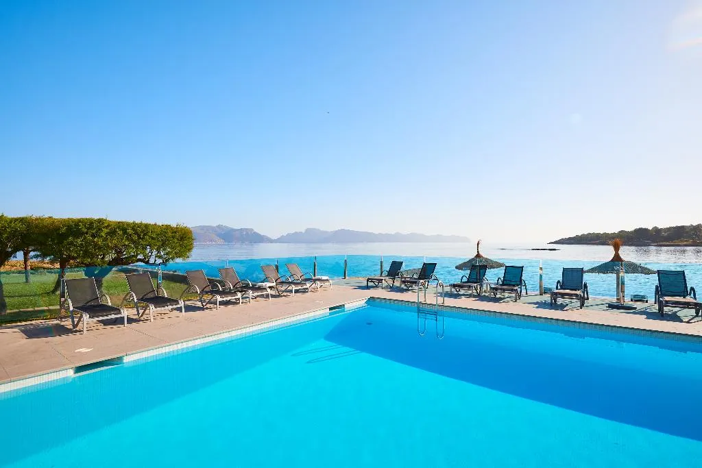 Pool, More, Majorca