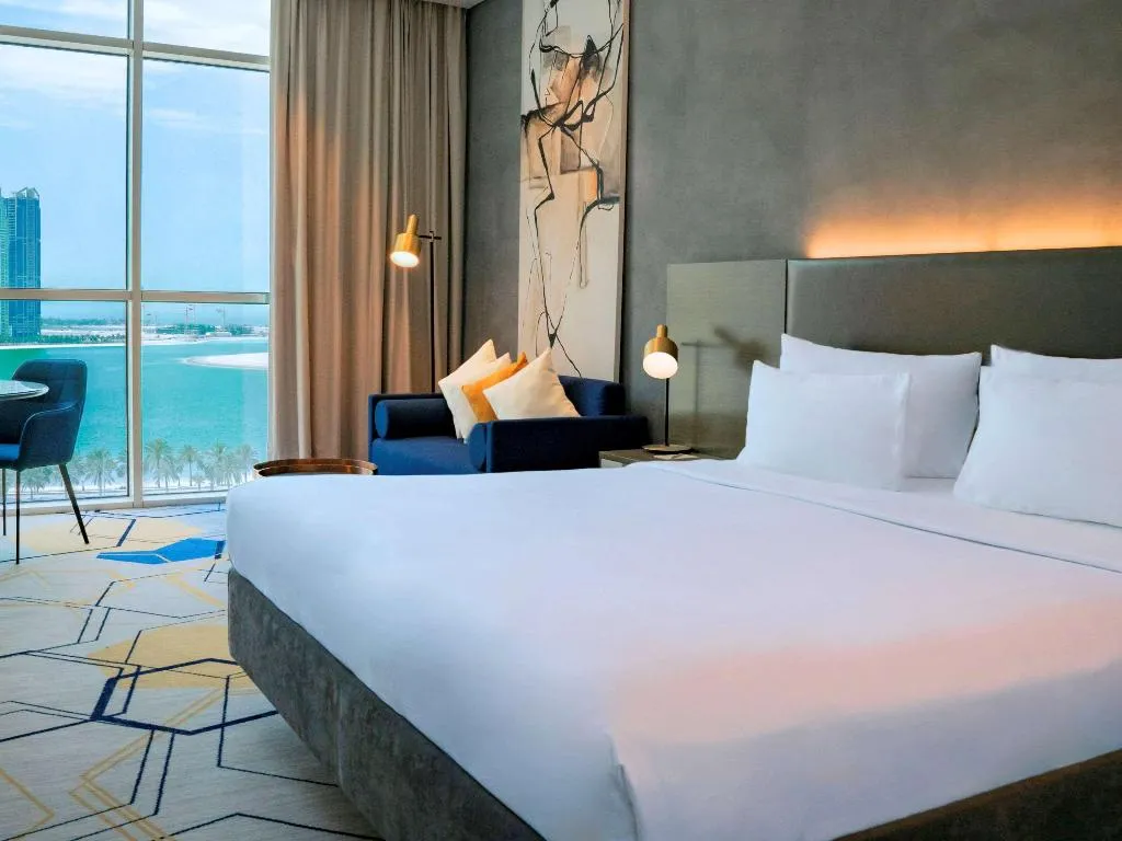 SUITE DELUXE LAGOON VIEW Room, Pullman Sharjah, Dubai