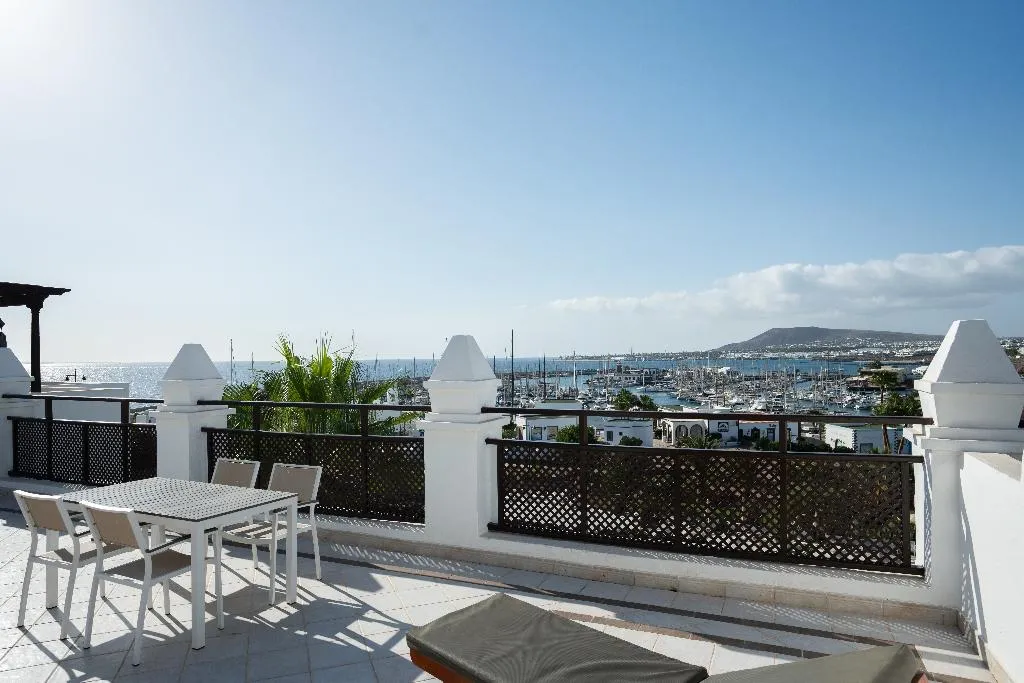 JUNIOR SUITE CLUB Room, Hotel LIVVO Volcan Lanzarote, Lanzarote