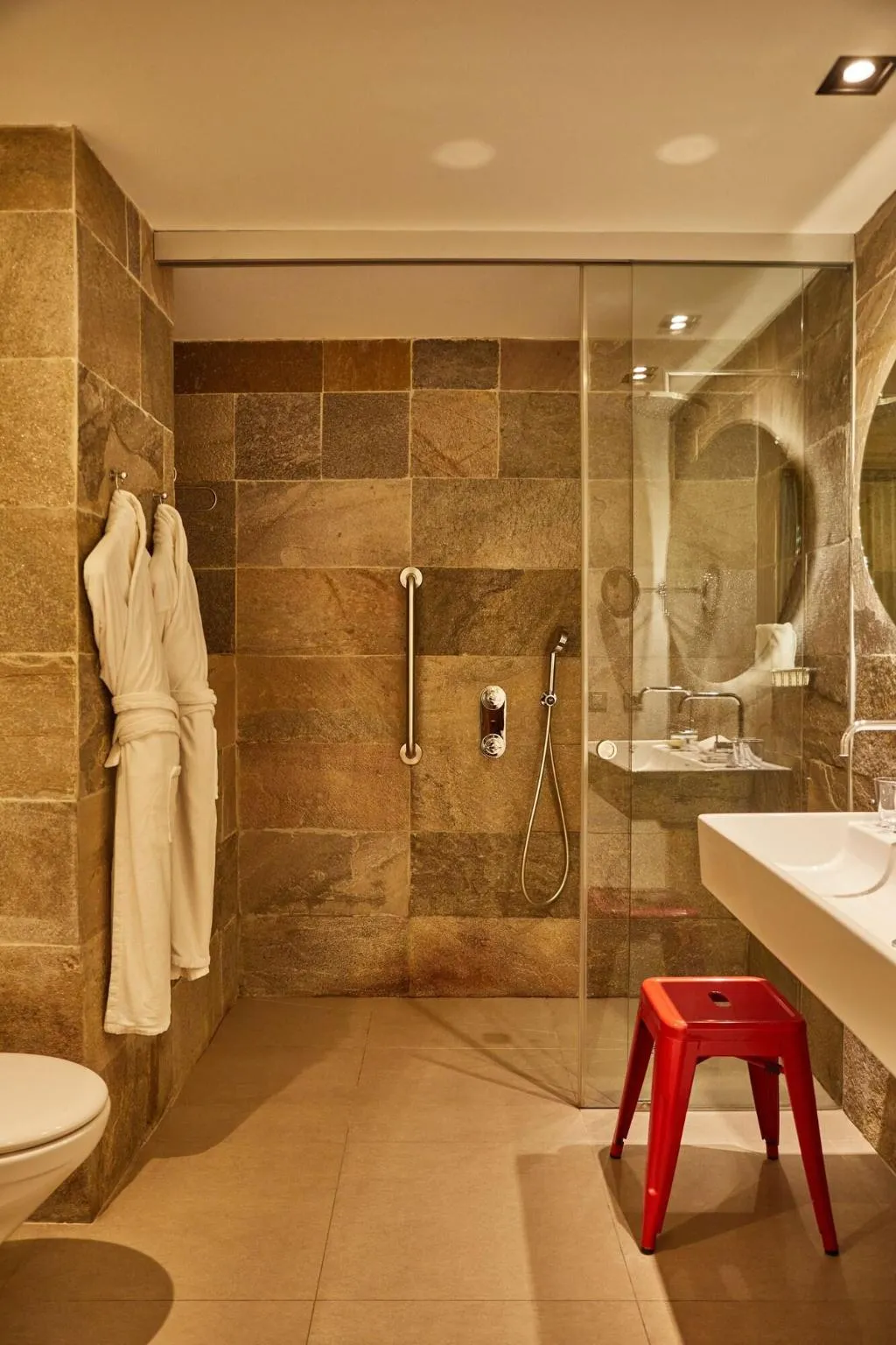 Room, Neri, Barcelona