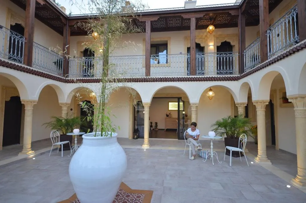 Terrace, RIAD - Comfort Rooms, Palermo