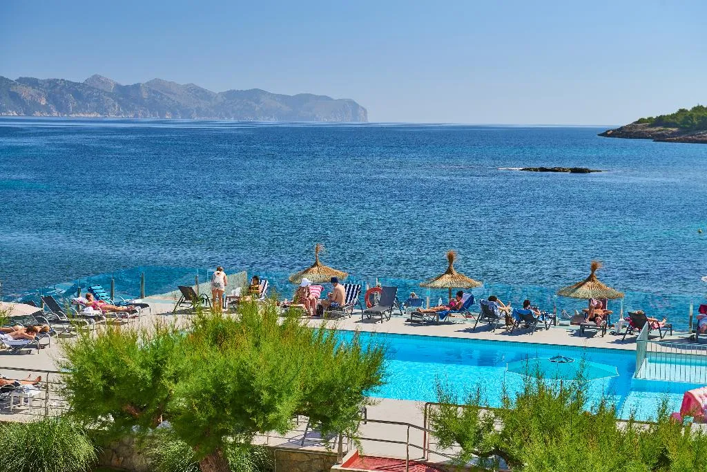 Pool, More, Majorca