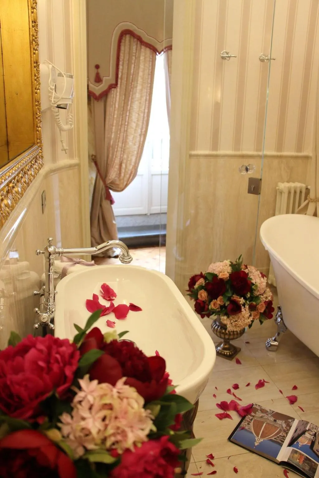 Room, Piazza Pitti Palace, Florence
