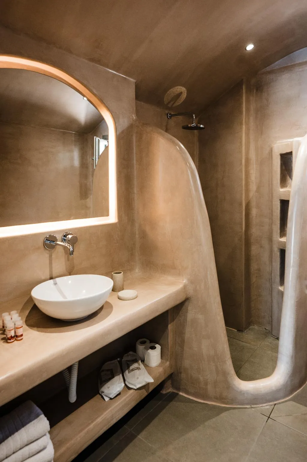 SUITE WITH PRIVATE POOL Room, Amphitrite Suites Santorini, Santorini