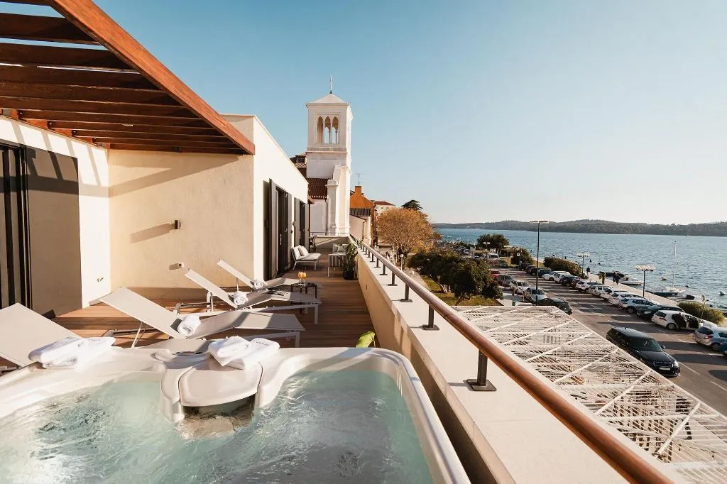 Room, Armerun Heritage Hotel & Residences, Split