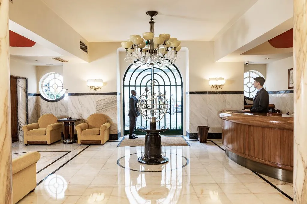 Lobby, Hotel Britania Art Deco, Lisbon
