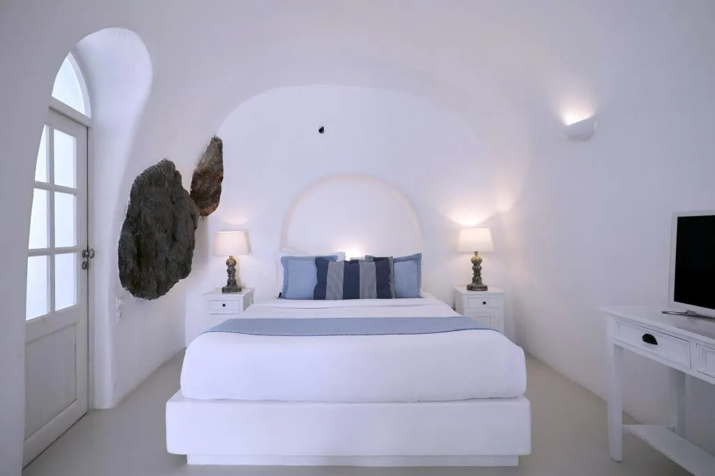 SUITE DELUXE WITH JACUZZI Room, Atrina Canava 1894 Hotel, Santorini