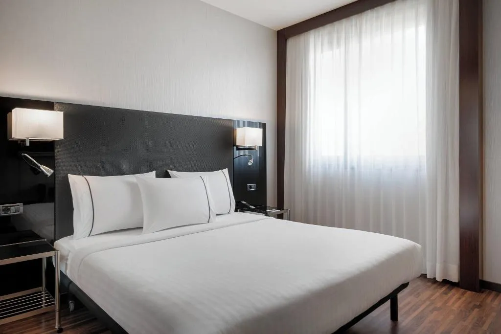 DOUBLE KING SIZE BED Room, AC Firenze, Florence
