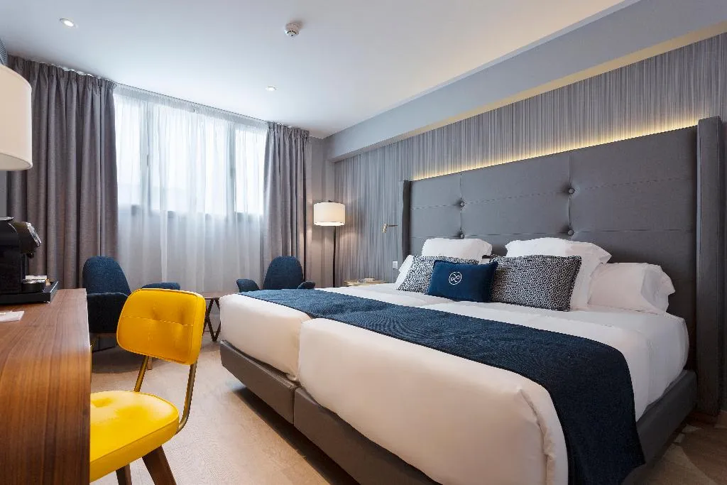 TWIN INNER Room, Lima, Costa Del Sol