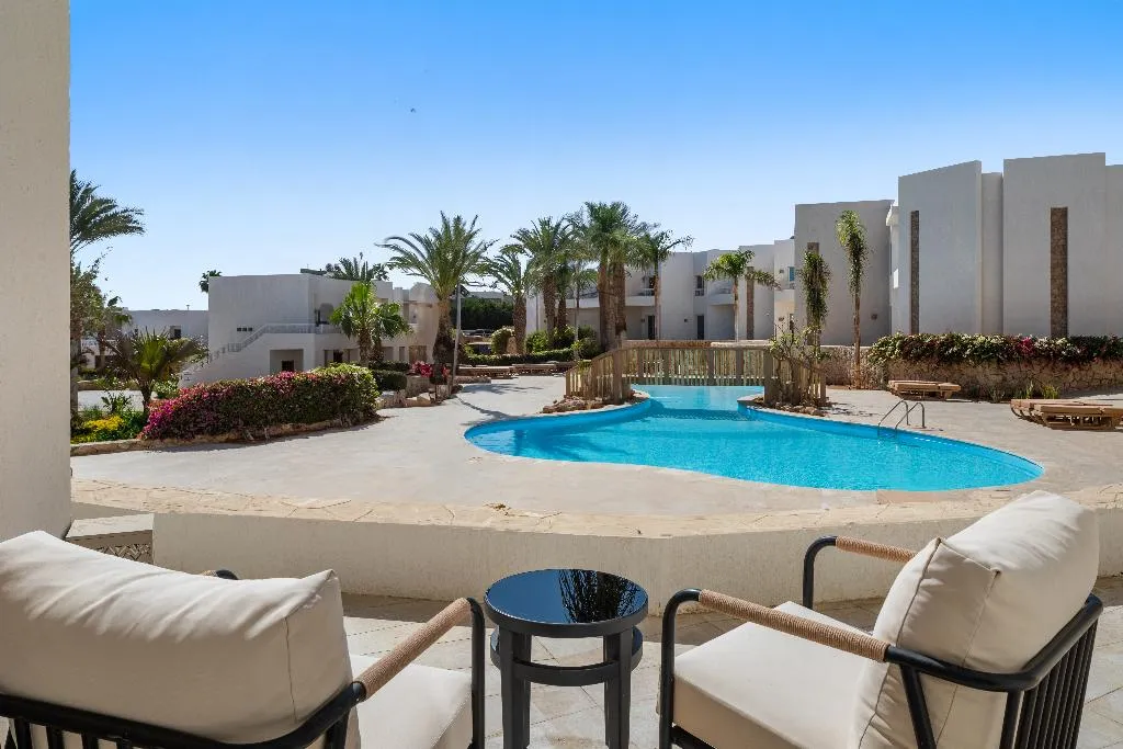 TWIN PREMIUM Room, DoubleTree by Hilton Sharm El Sheikh - Sharm Bay, Red Sea Riviera