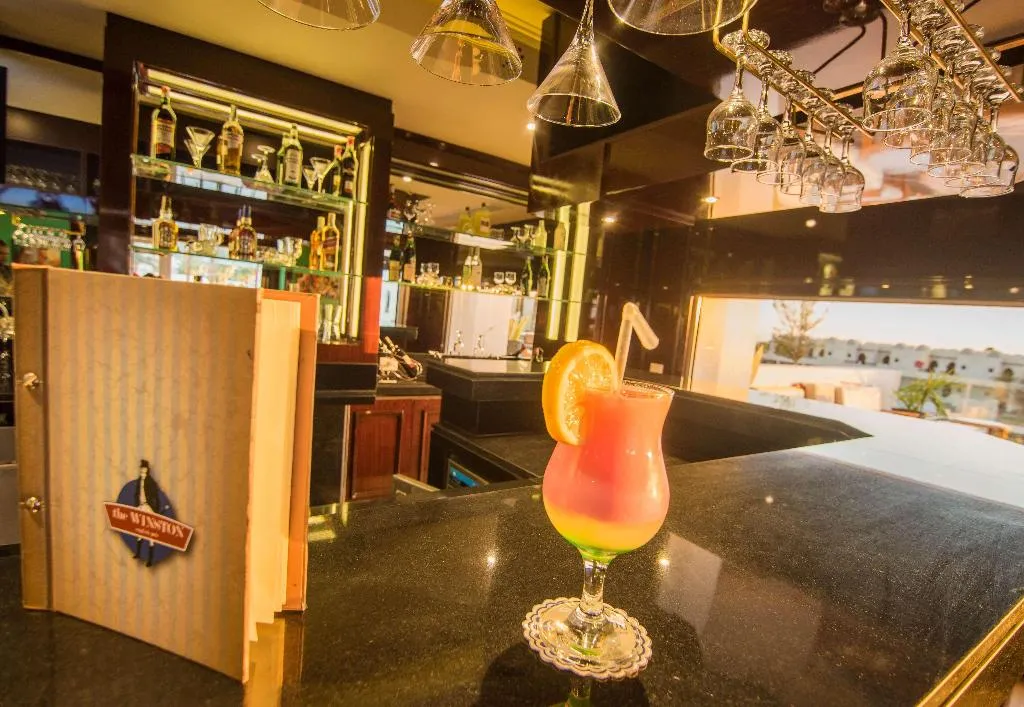 Bar, Reef Oasis Beach Resort, Red Sea Riviera