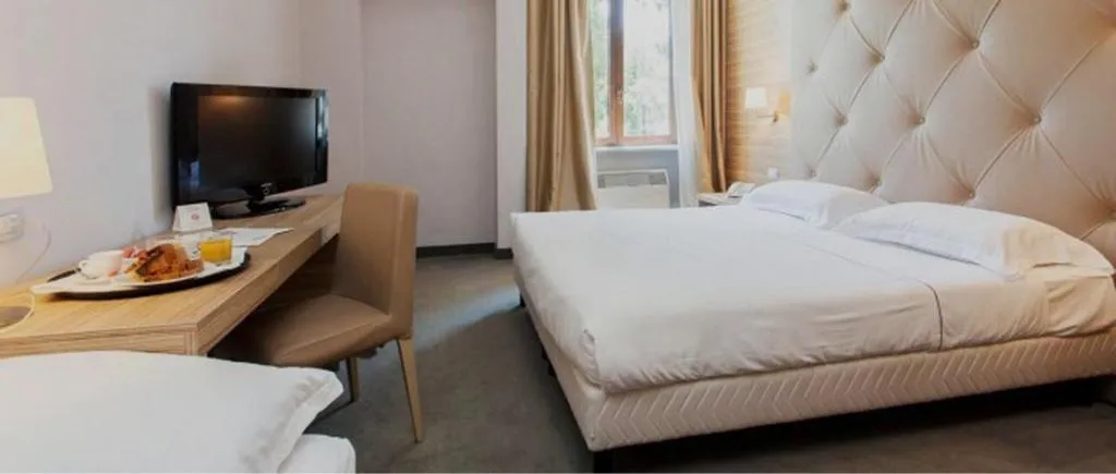 QUADRUPLE THREE BEDS Room, Phi Hotel Garden Area Roma Eur, Rome