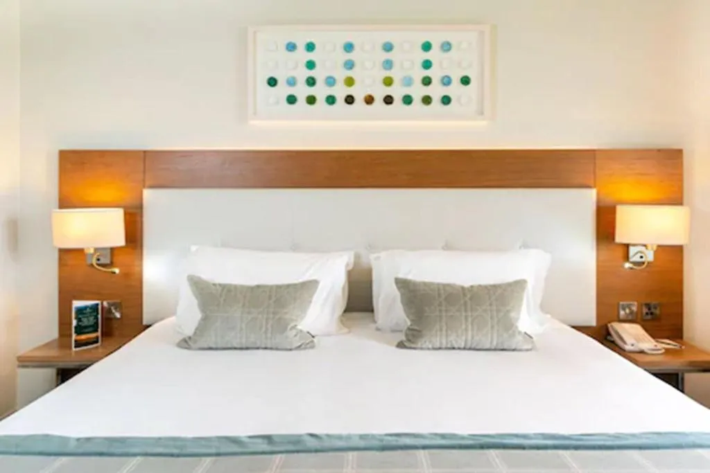 DOUBLE GARDEN VIEW Room, Portmarnock Hotel and Golf Links, Dublin