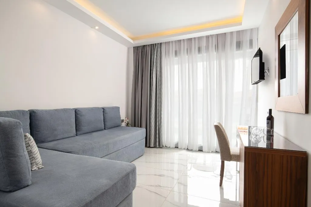 Room, 4- You Boutique, Thessaloniki