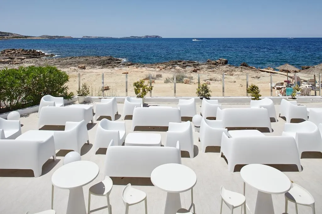 Terrace, Aparthotel Nereida, Ibiza