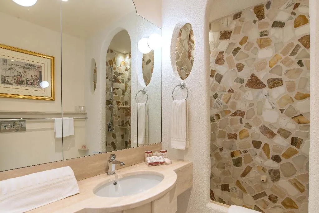JUNIOR SUITE STANDARD Room, Forum, Rome