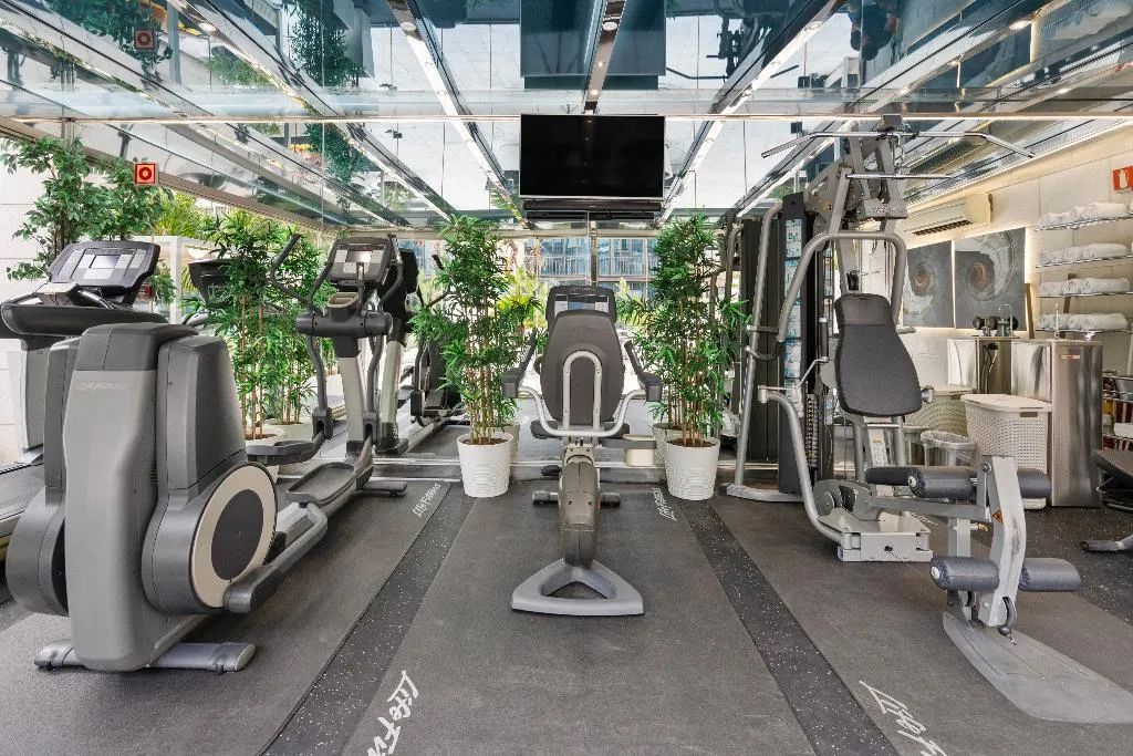 Sports and Entertainment, Hotel Indigo Barcelona Plaza Catalunya, Barcelona