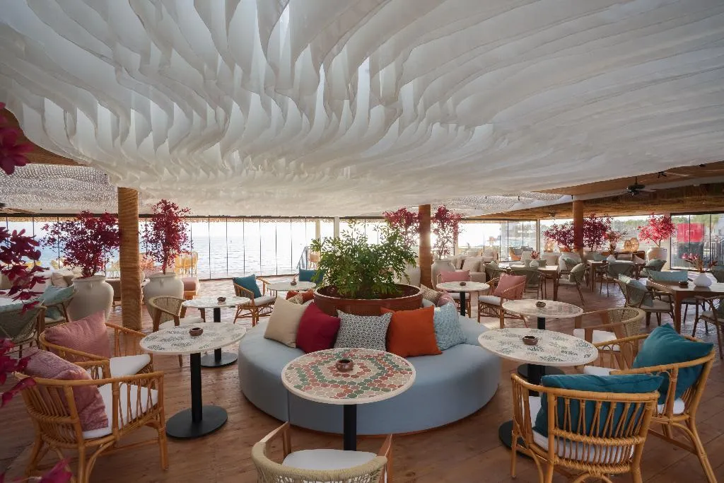 Bar, Desert Rose, Red Sea Riviera
