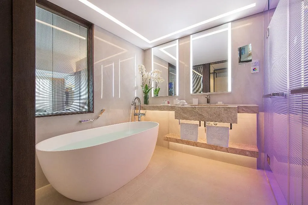 SINGLE SUPERIOR Room, Four Seasons Hotel, Cyprus