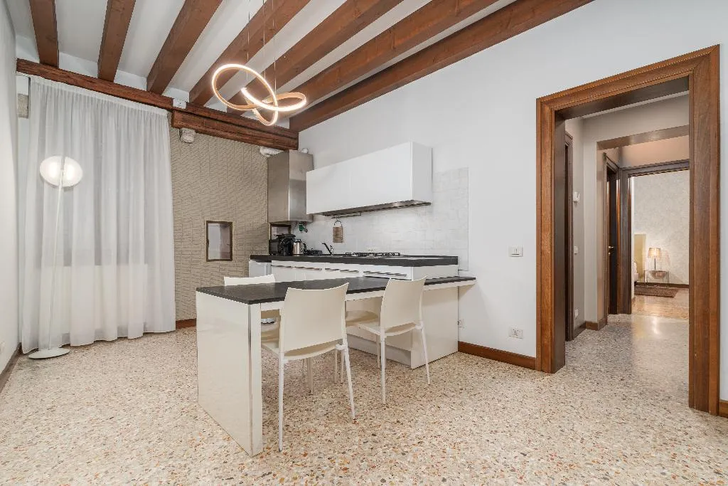 APARTMENT DELUXE TWO BEDROOM Room, Palazzo Paruta, Venice