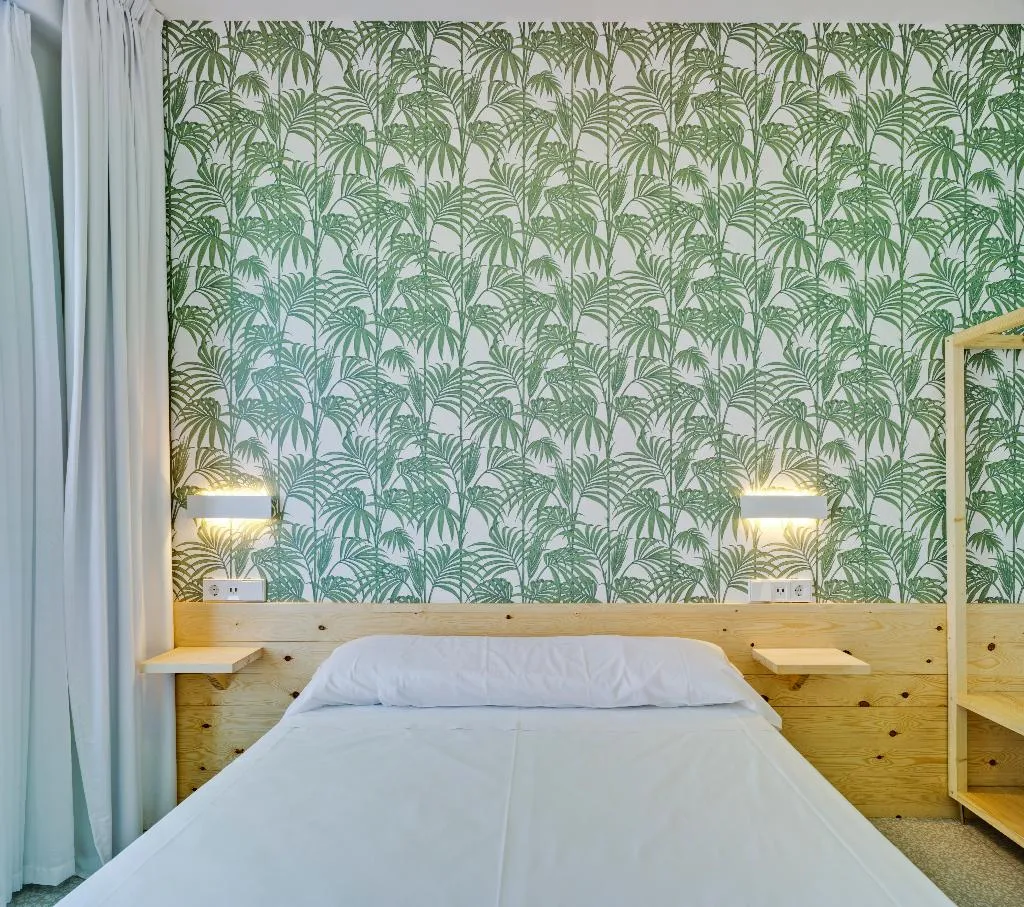 Double or Twin ONE BED Room, Loop INN Hostel Cartagena, Costa Blanca