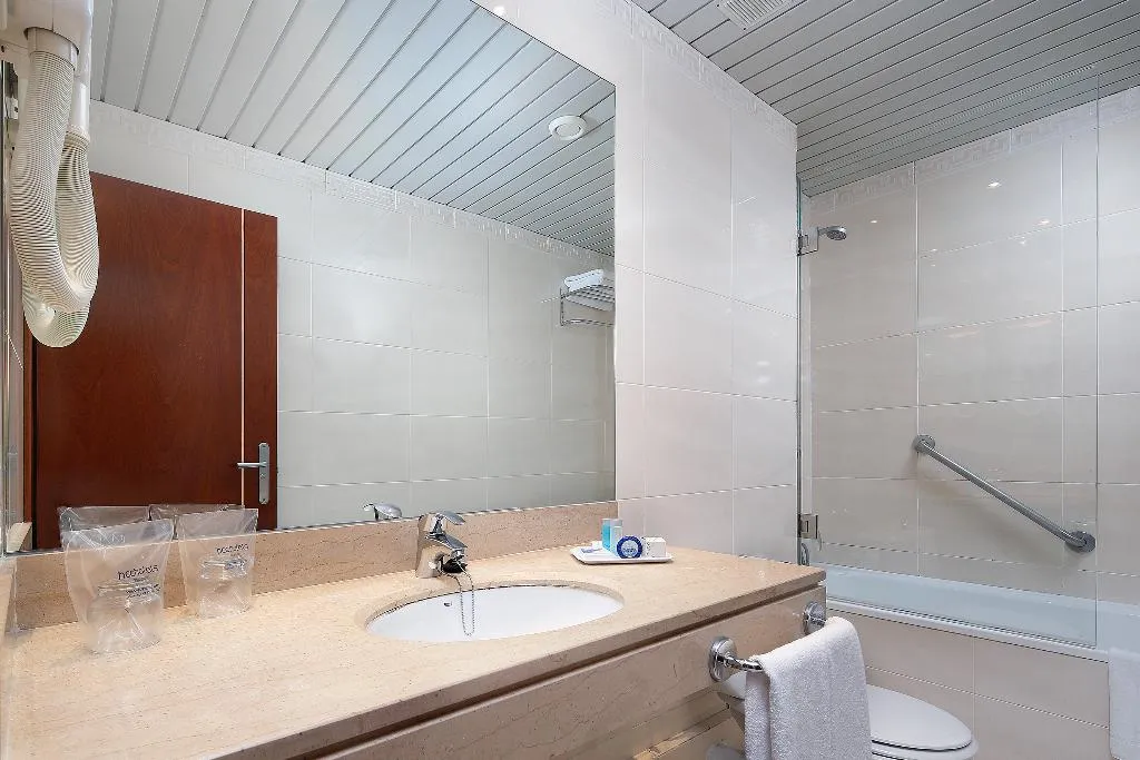 TRIPLE STANDARD Room, HCC Taber, Barcelona