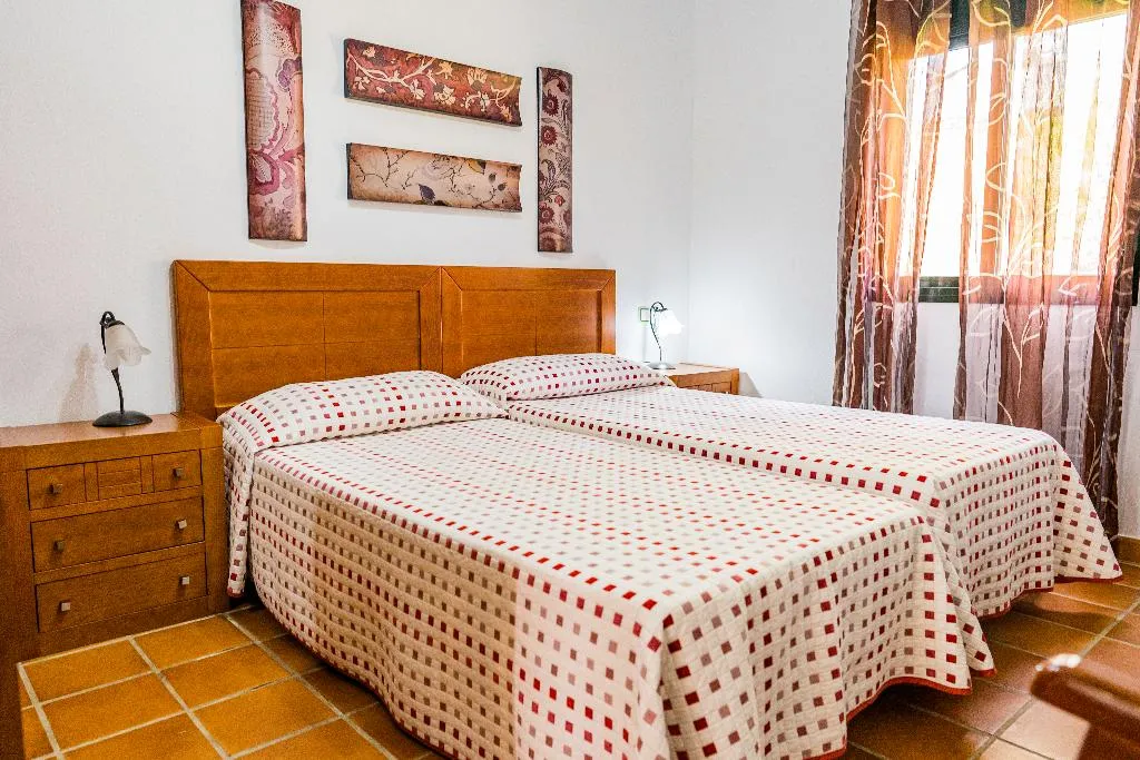 HOUSE TWO BEDROOMS Room, Los Veneros, Seville