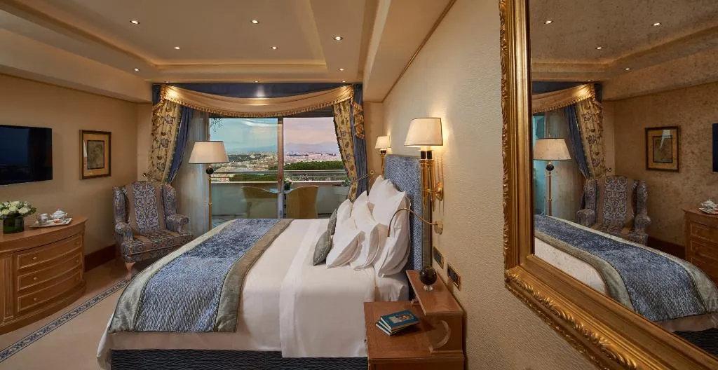 SUITE WITH VIEWS Room, Rome Cavalieri, A Waldorf Astoria Hotel, Rome