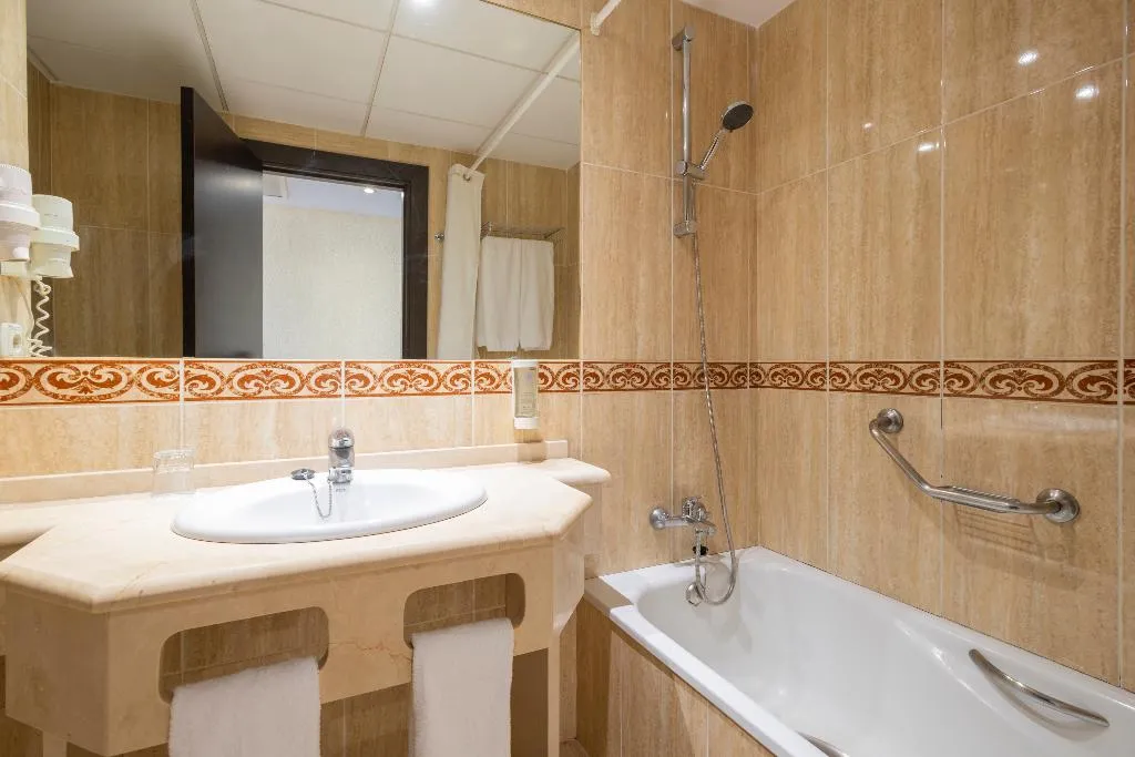 SINGLE COMFORT Room, Leonardo Torremolinos Costa del Sol, Costa Del Sol