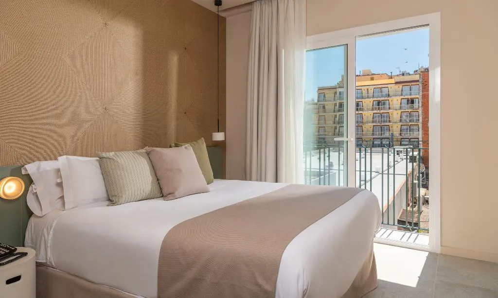 QUADRUPLE SUPERIOR Room, Aqua Hotel Bertran Park**** Adults Recommended, Costa Brava