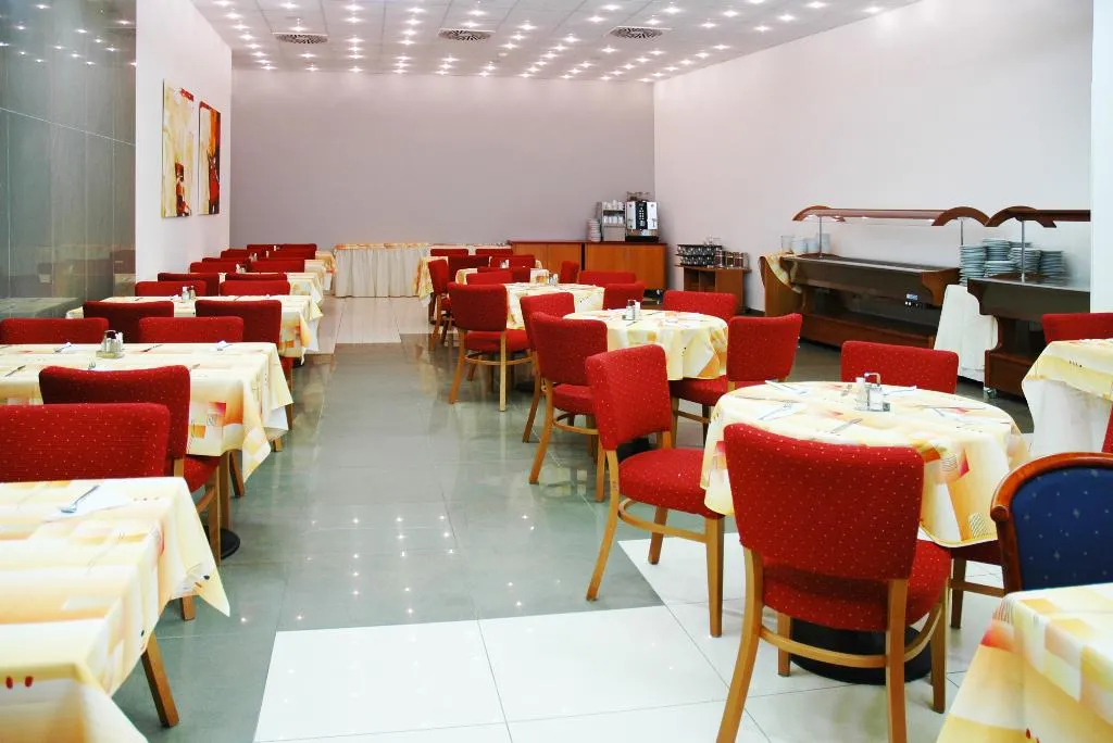 Restaurant, Olympik Artemis, Prague