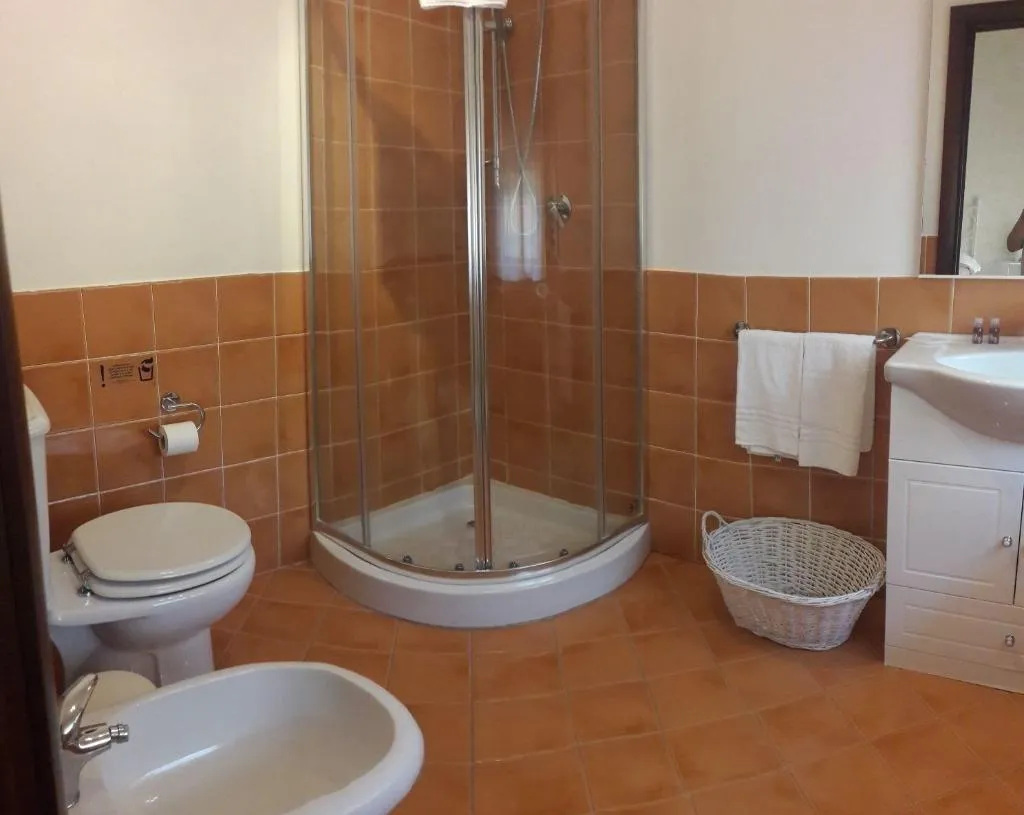 Room, Dimoramuri B&b, Catania