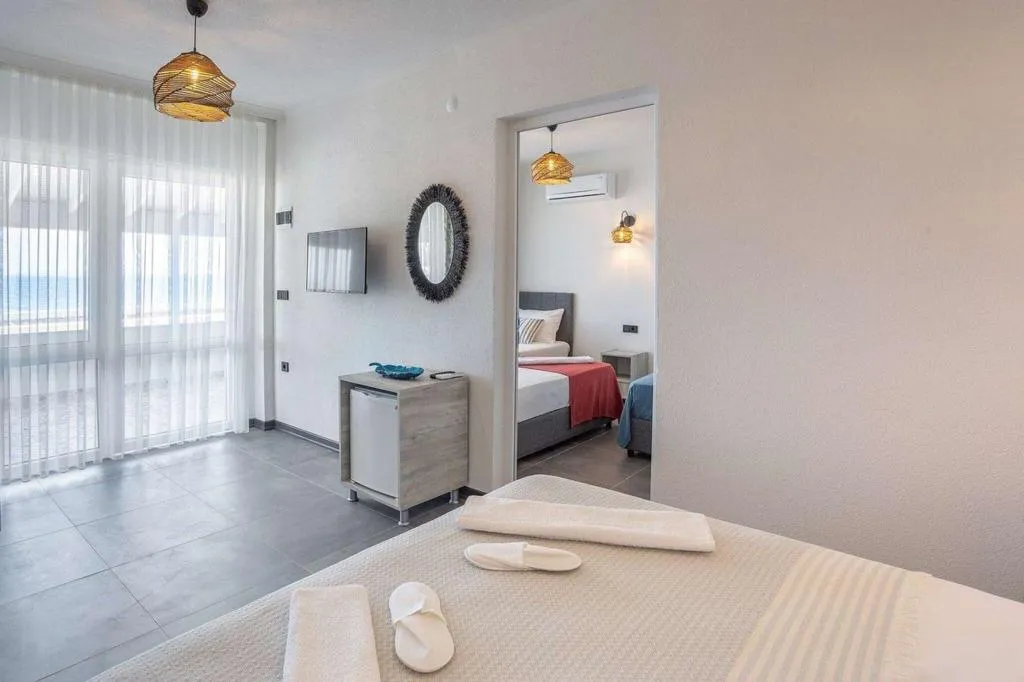 Room TWO QUEEN BEDS Room, Palm Beach Hotel, Izmir