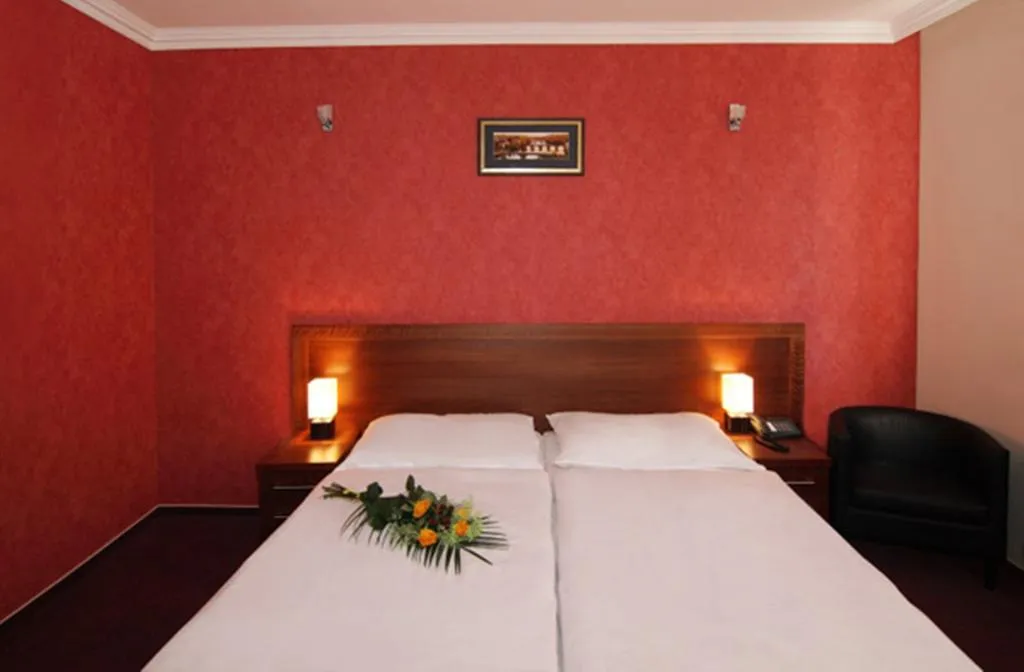 QUADRUPLE STANDARD Room, Hotel Relax Inn, Prague