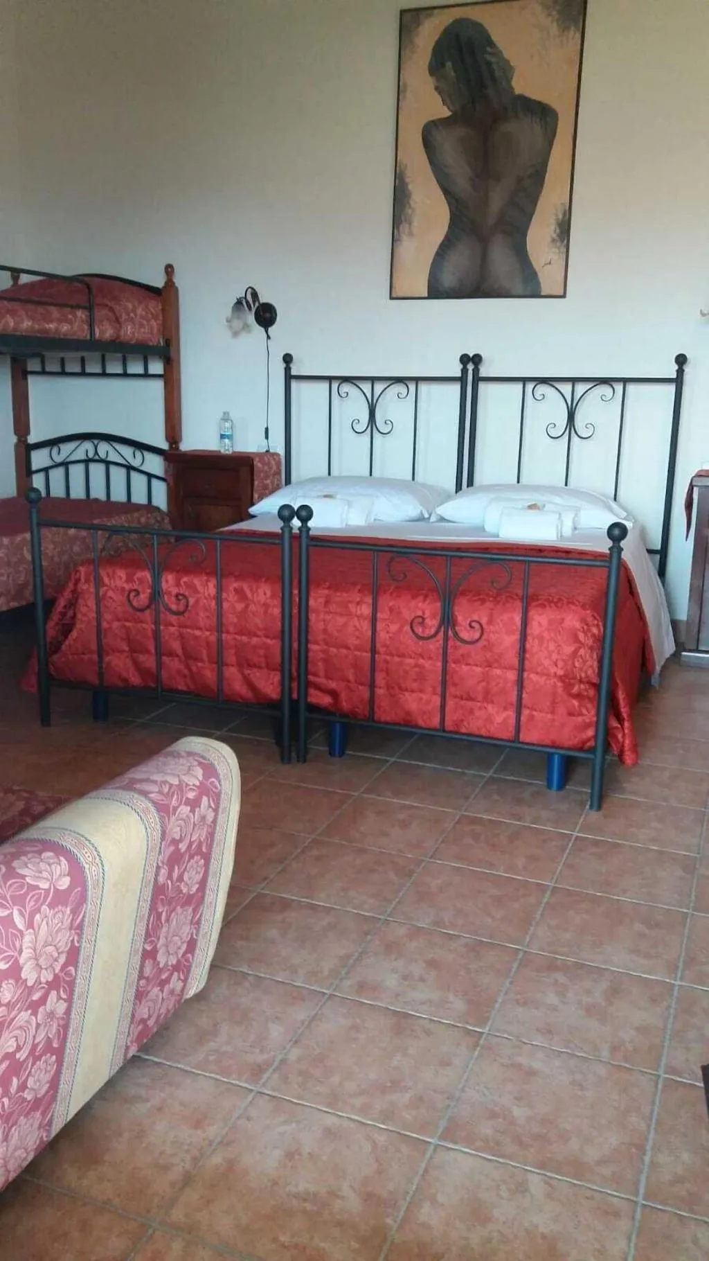Room, Terra Nostra, Catania