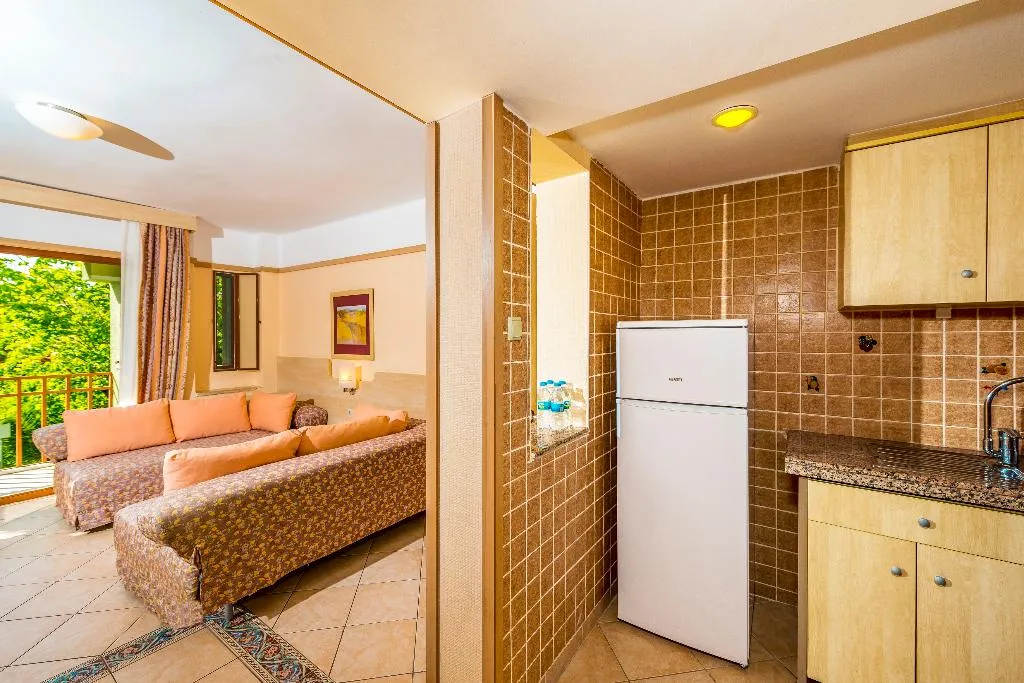 FAMILY ROOM CAPACITY 6 Room, Vonresort Golden Beach, Antalya