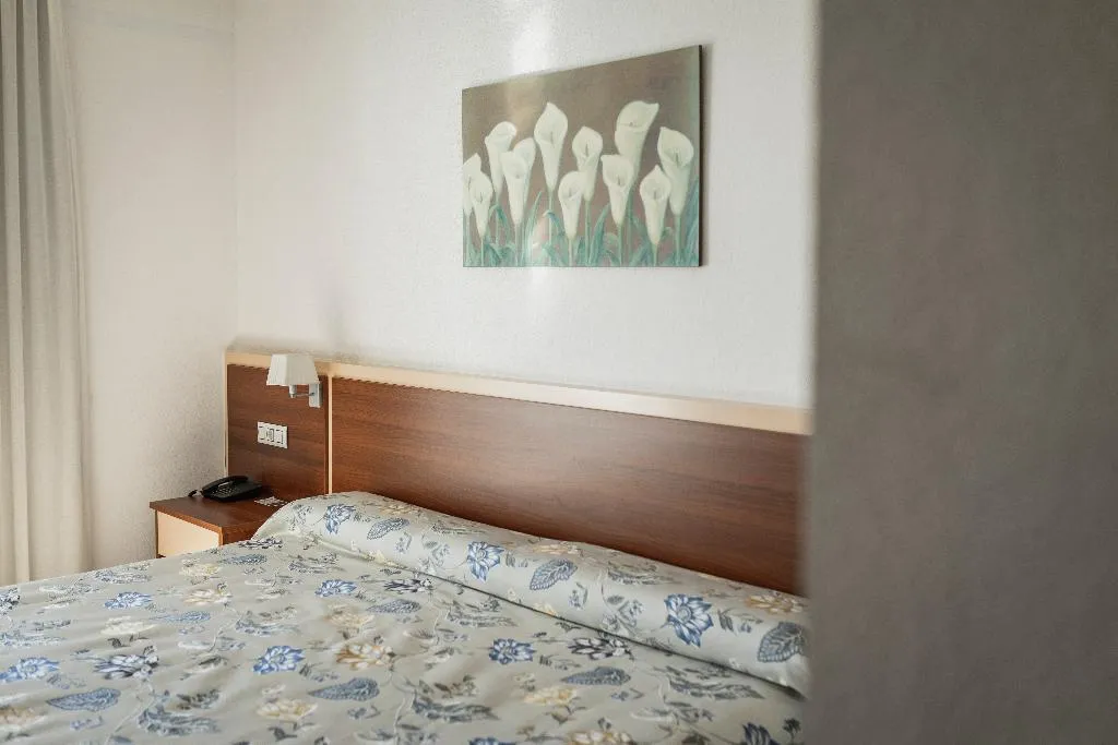 Double or Twin BASIC Room, Hotel Sun Palace Albir & Spa, Costa Blanca