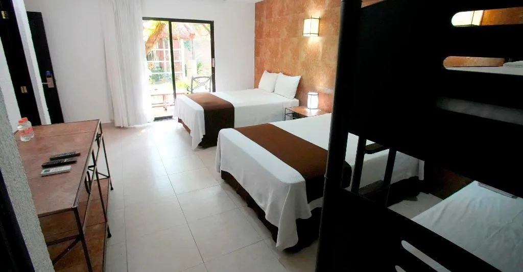 FAMILY ROOM TWO DOUBLE BEDS Room, Tukan Hotel Playa del Carmen, Playa Del Carmen