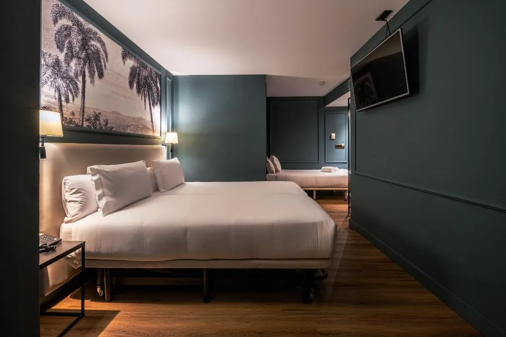 TRIPLE DELUXE Room, BYPILLOW Castellana, Madrid