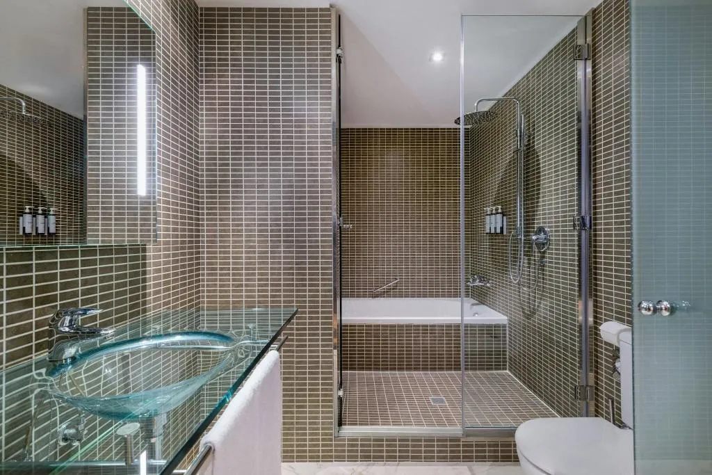 DOUBLE SUPERIOR KING BED Room, AC Milano, Milan
