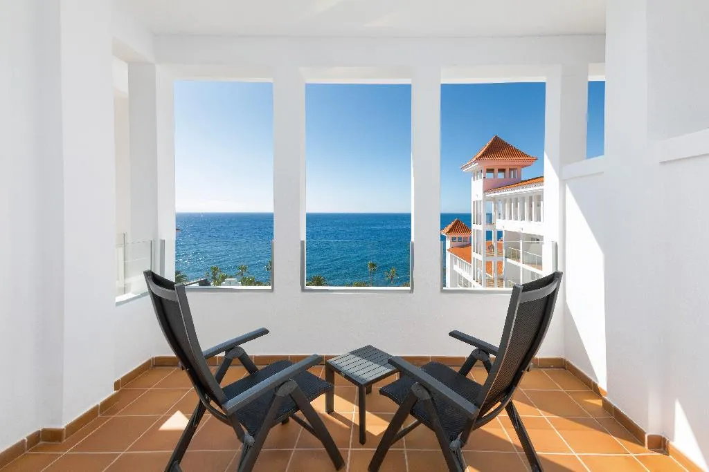 Double or Twin OCEAN VIEW Room, Hotel Riu Madeira - All Inclusive, Madeira