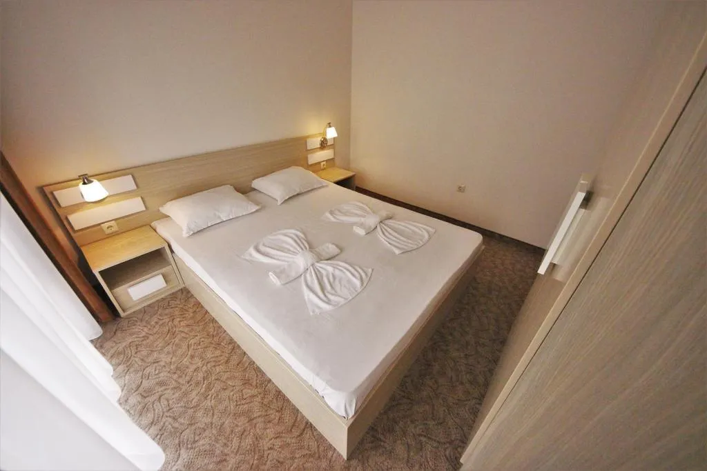 APARTMENT POOL VIEW Room, Menada Tarsis Apartments, Bourgas