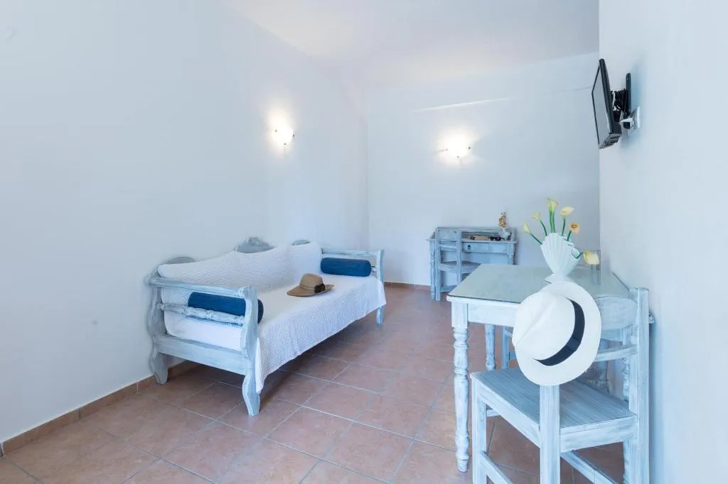 Room, Anchor Suites, Santorini